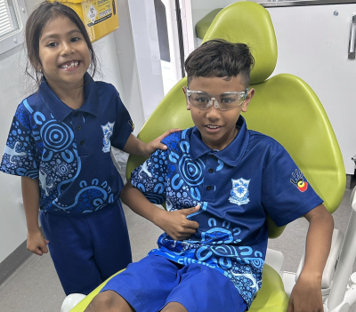 School Dental Program – Pengalaman pemeriksaan gigi Ifo dan Afu di sekolah